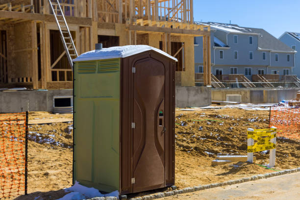 Portable Toilet Options We Offer in Karnes City, TX